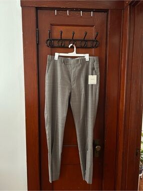 CK Men’s 36x34 slim fit dress pant